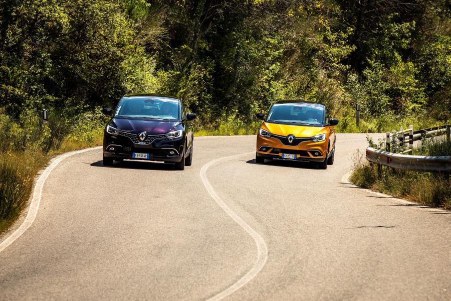  Renault Scenic Initiale Paris (J9) 2017 года  (WW) (фото 9 из 30)